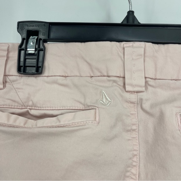 Vintage Y2K Volcom Juniors 7 Low Rise Pink Bermudas Old Money Preppy Indie - Picture 9 of 13